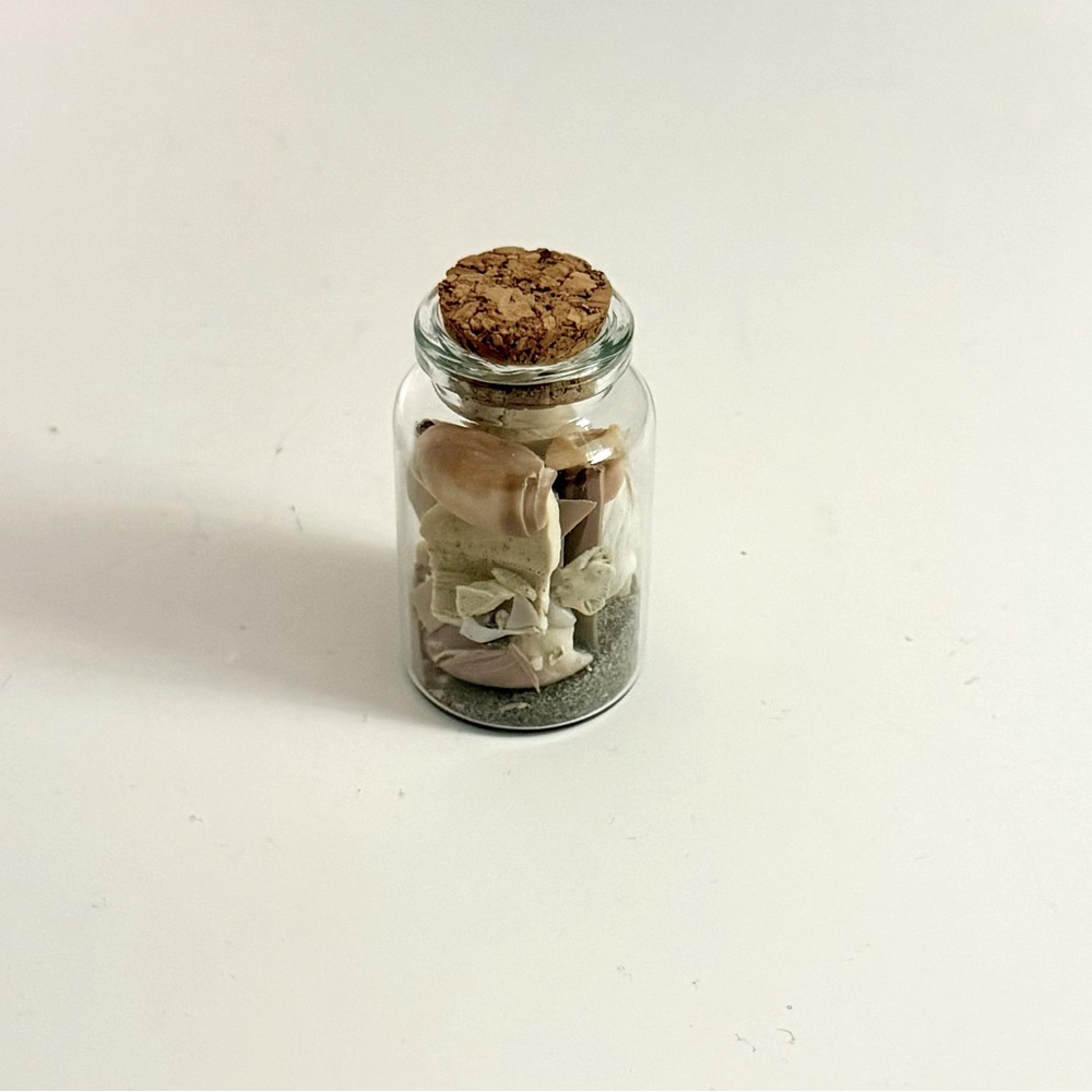 Mini Shells Sand in Miniature Glass Bottle